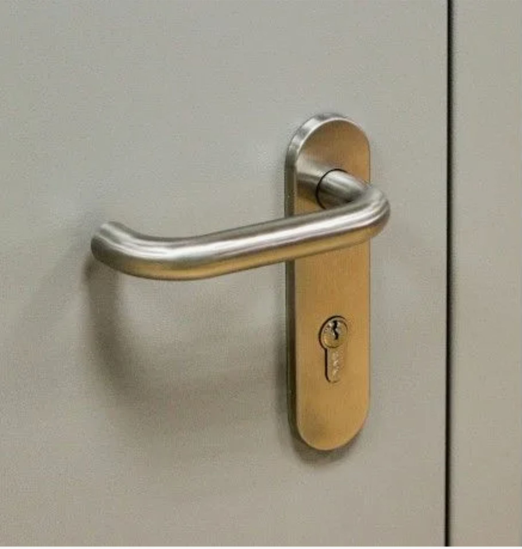 Ручка на планке Trodos SS1972 противопожарная, нержавеющая сталь