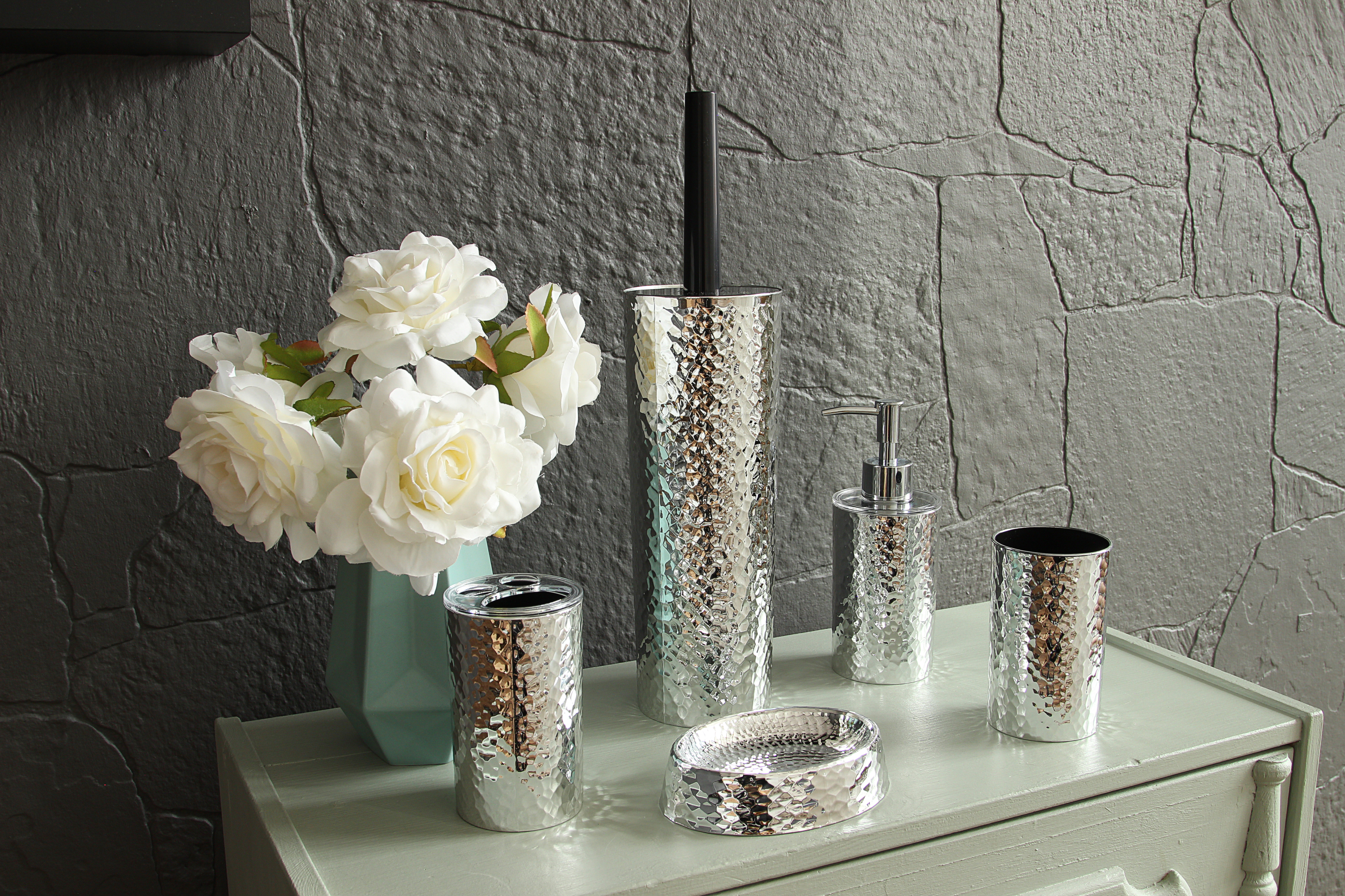 Стакан для зубных щеток Delphinium коллекция "Хром", пластик