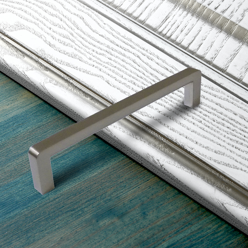 Ручка-скоба мебельная Trodos "DMZ-21203" 128мм сплав ЦАМ 70гр, браш никель