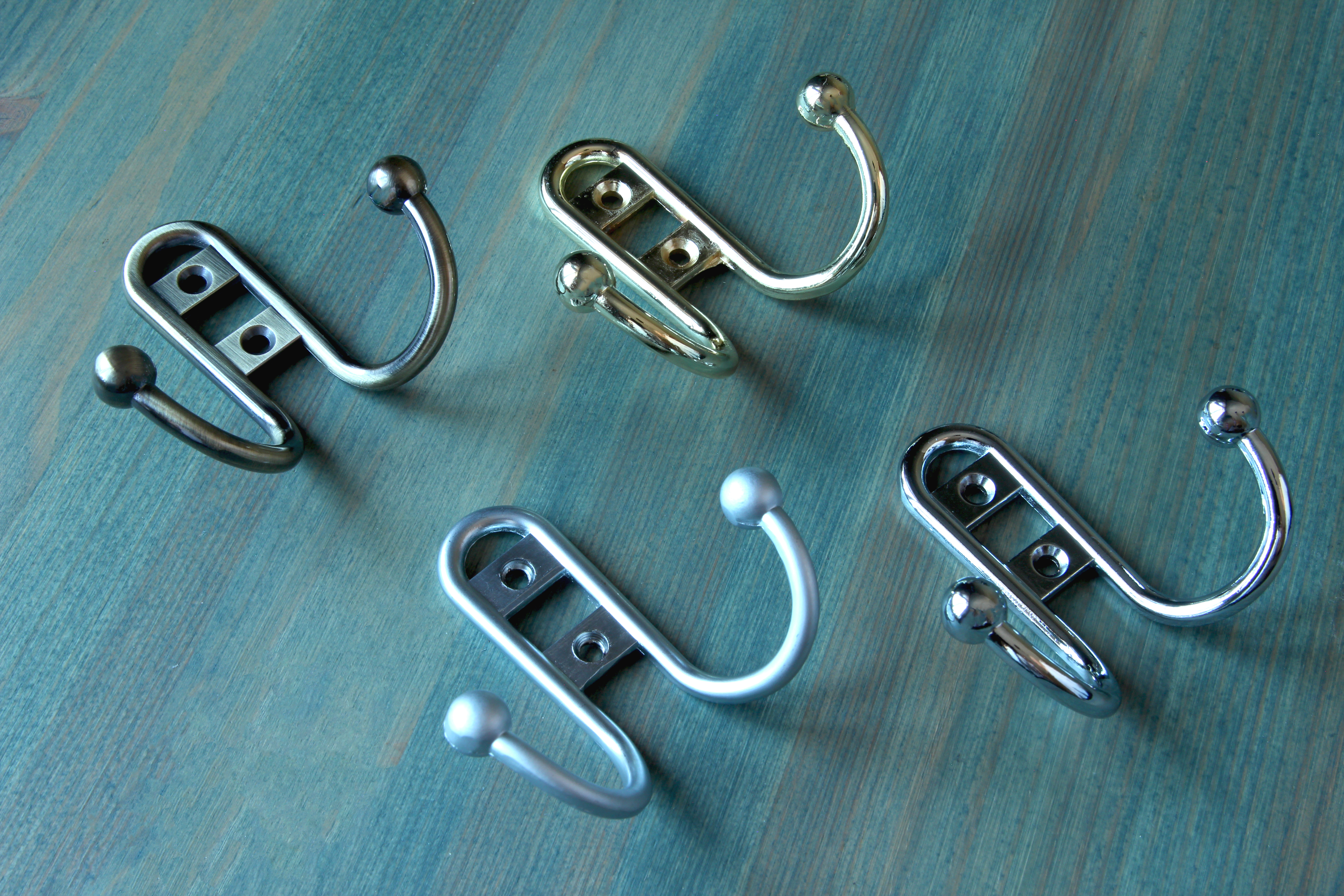 Крючок мебельный Trodos "ZY-208В" 2-рожковый, сплав ЦАМ, золото