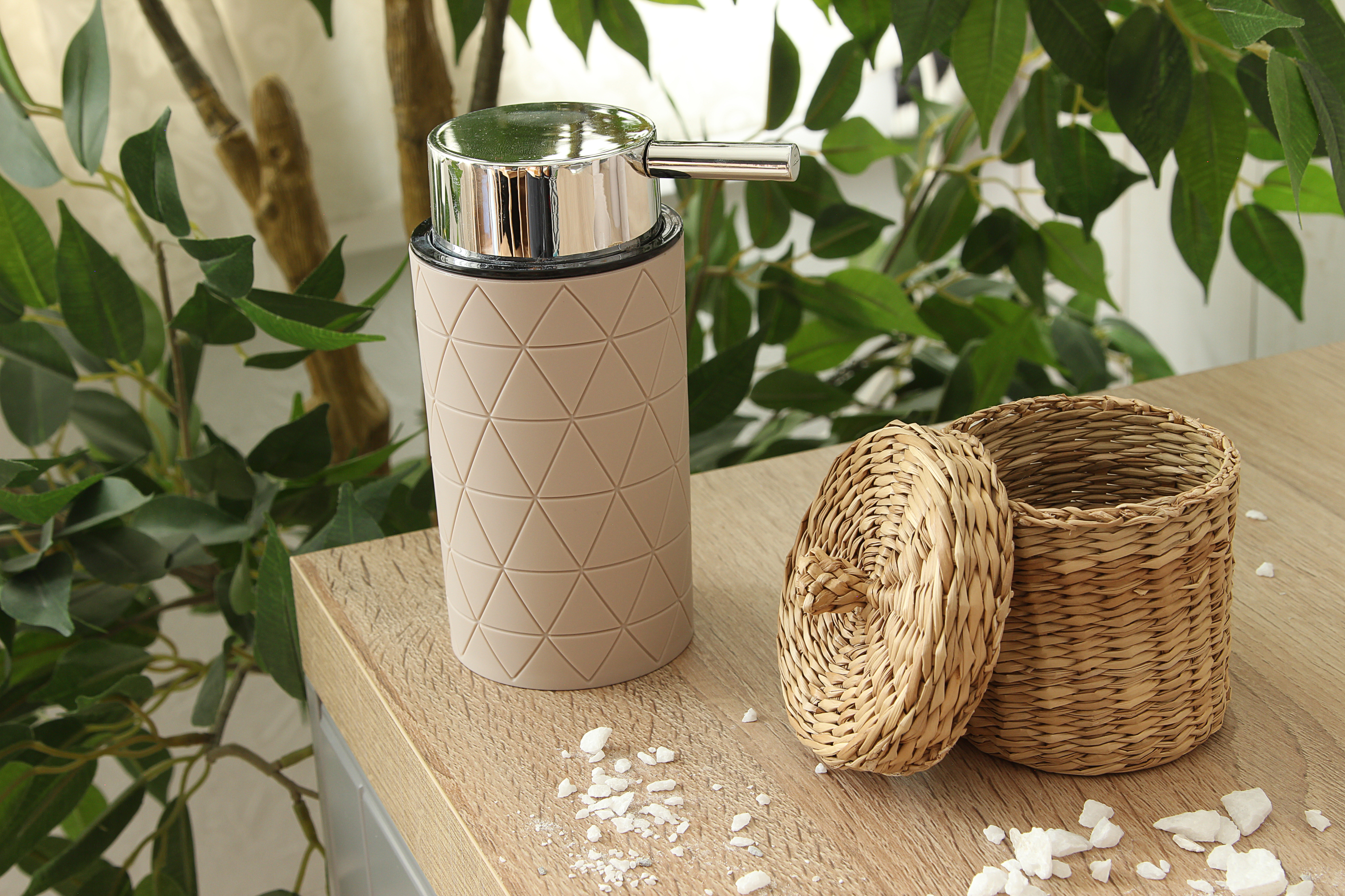 Дозатор для жидкого мыла Delphinium коллекция "Ромб", пластик